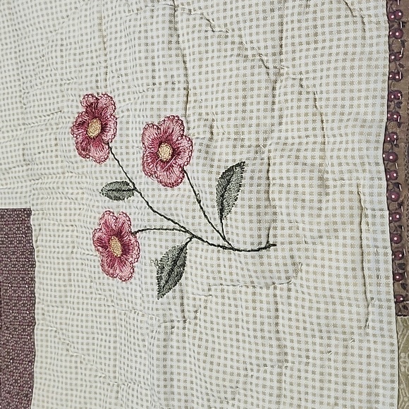 2 homemade quilt shams - Picture 2 of 5